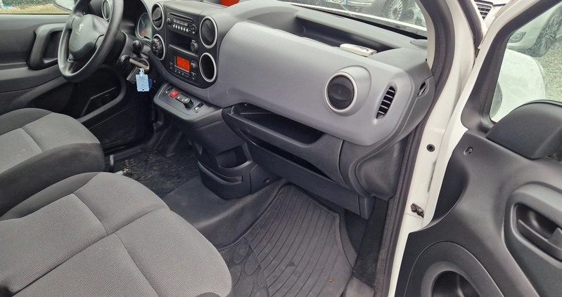 Peugeot Partner cena 41900 przebieg: 20000, rok produkcji 2019 z Sulechów małe 172